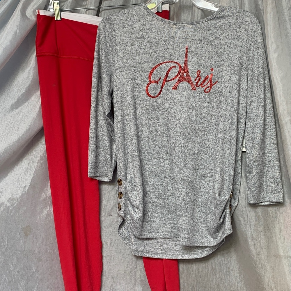 Grey 'Paris' Long-Sleeve Knit Top with Red Sparkle Script